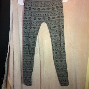 Warm leggings size medium